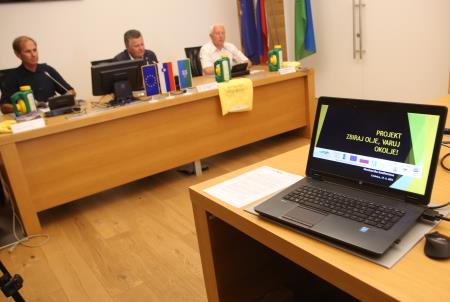 ZBIRAJ OLJE VARUJ OKOLJE 12 FOTO LJUBO VUKELIČ